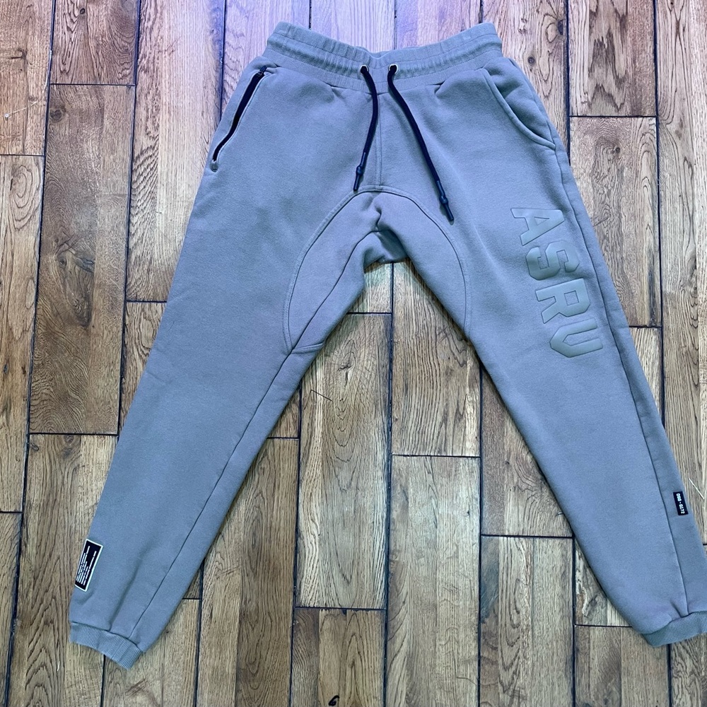 ASRU men’s sweatpants with pockets  in Medium